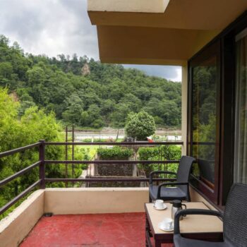 balcony KP stay corbett