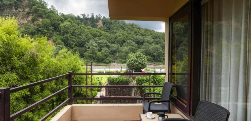 Riverside Resort Stay near Jim Corbett National Park