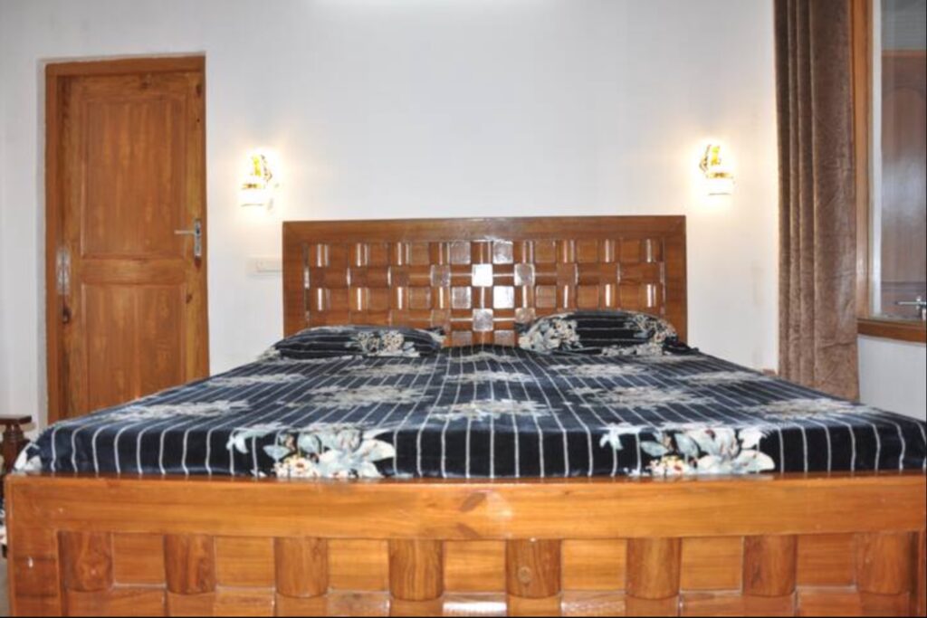 room in kp stay mukteshwar