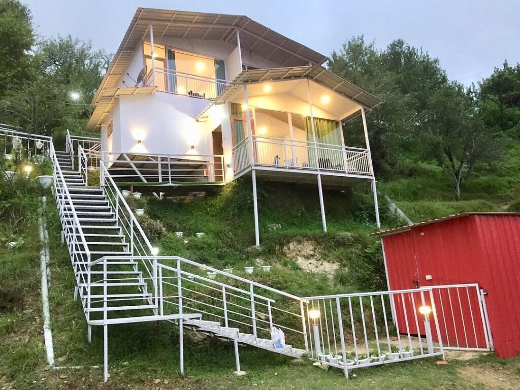 Club Taurus Mukteshwar