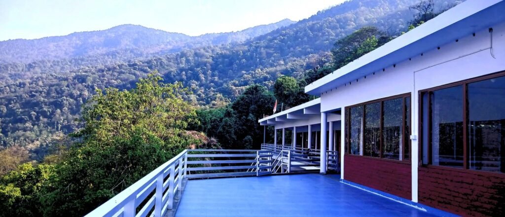 Chopta Tungnath Maku Math Stay